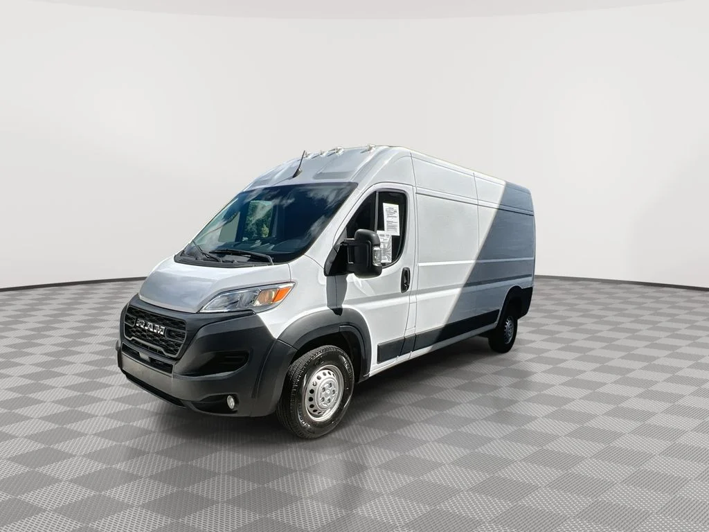Used 2025 White Ram High Roof image 4