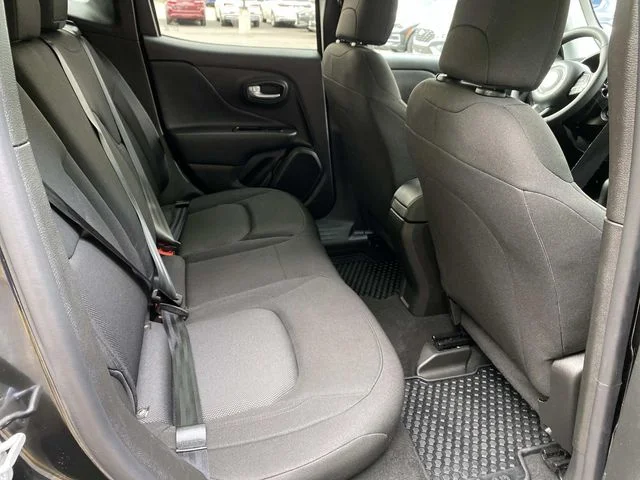 Used 2023 Black Jeep Latitude image 28