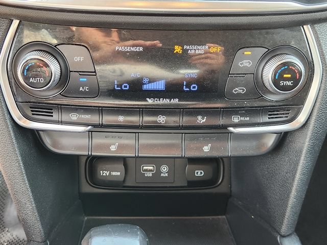 Used 2019 Red Hyundai SEL Plus image 18