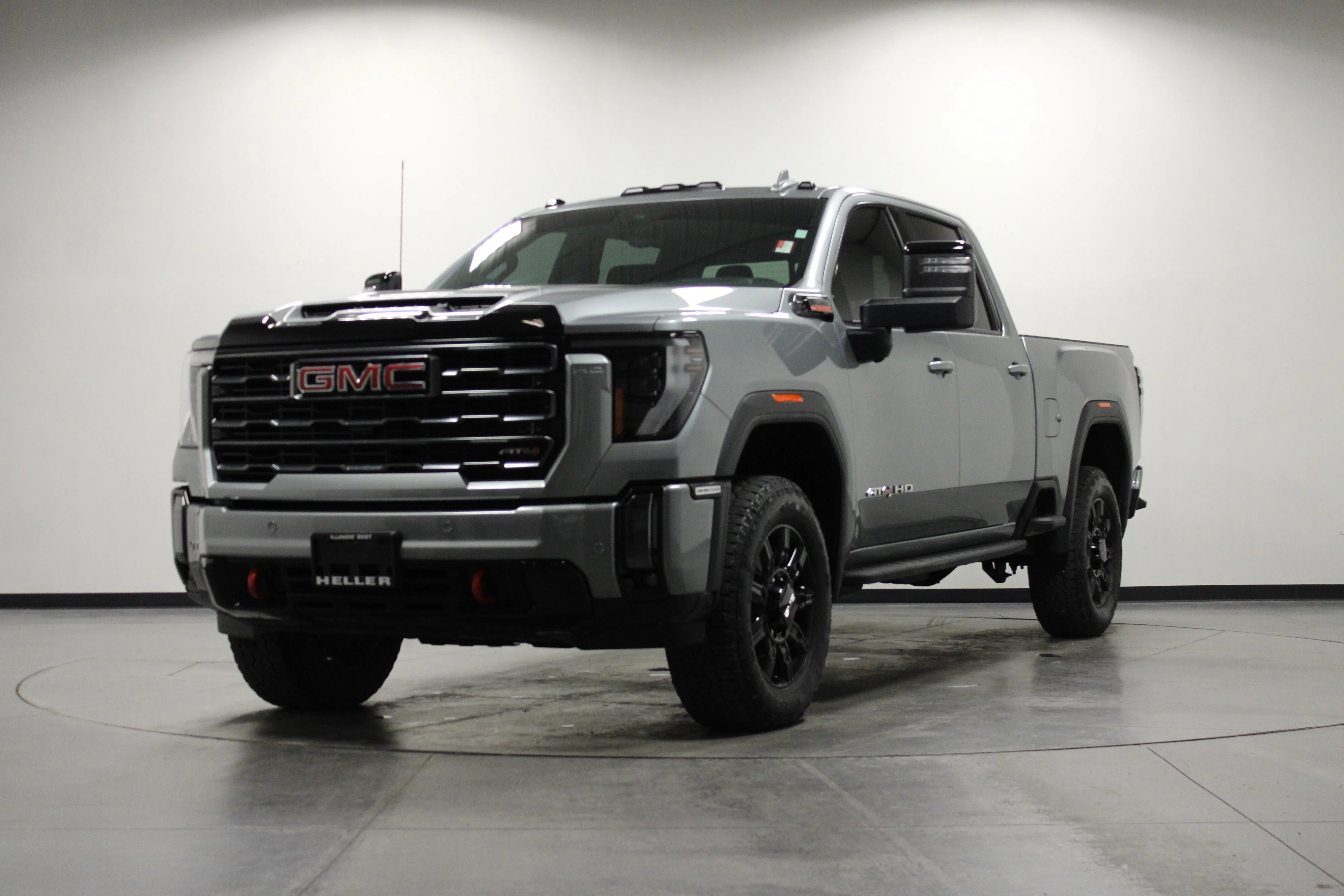 Used 2024 Sterling Metallic GMC AT4 image 8