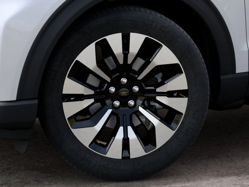 New 2027 Star White Metallic Tri-Coat Ford Platinum image 19