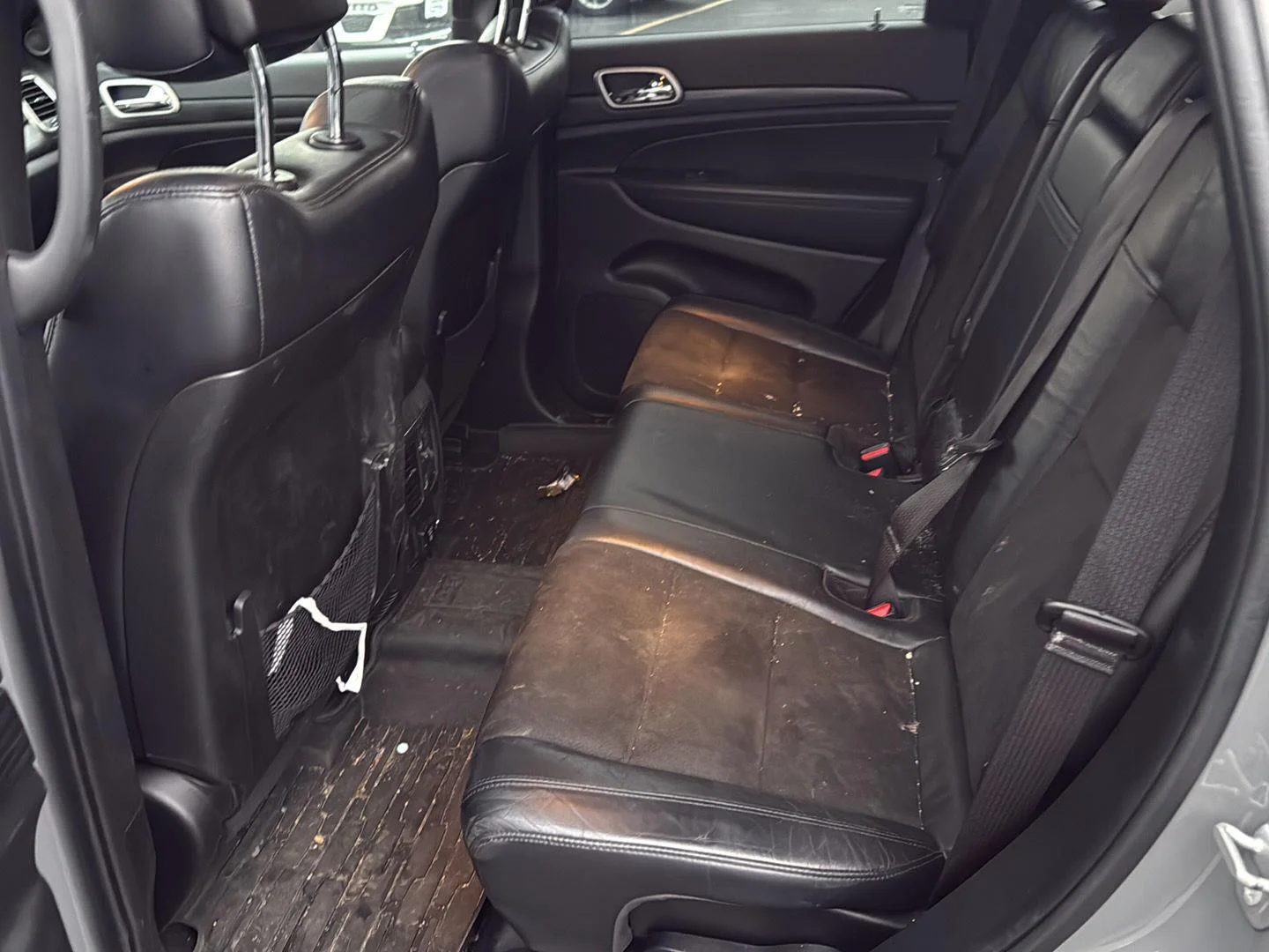 Used 2022 Sting-Gray Clearcoat Jeep Laredo X image 21