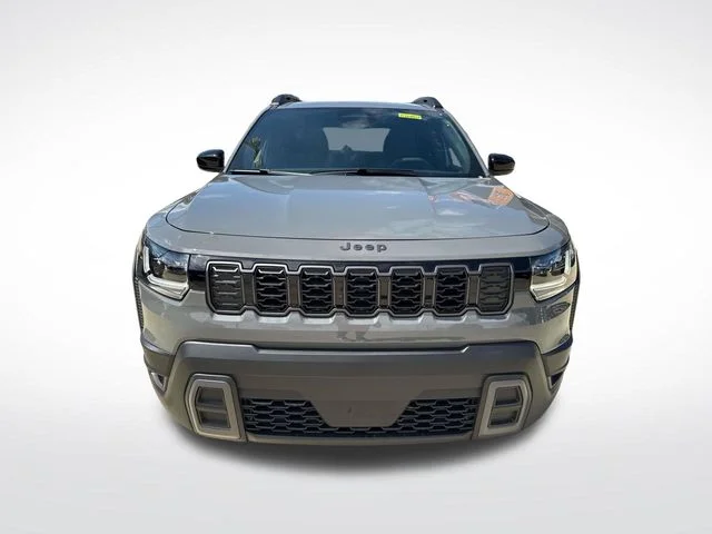 New 2026 Sting-Gray Clear-Coat Exterior Paint Jeep Laredo image 2