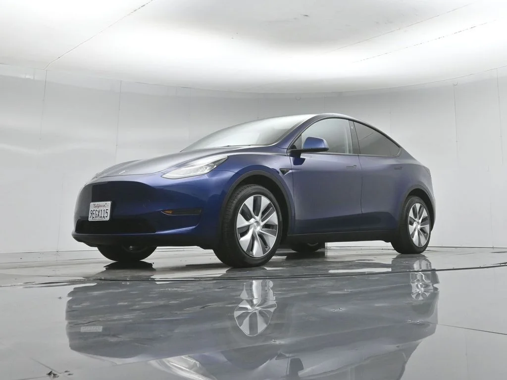 Used 2023 Blue Tesla Long Range image 39