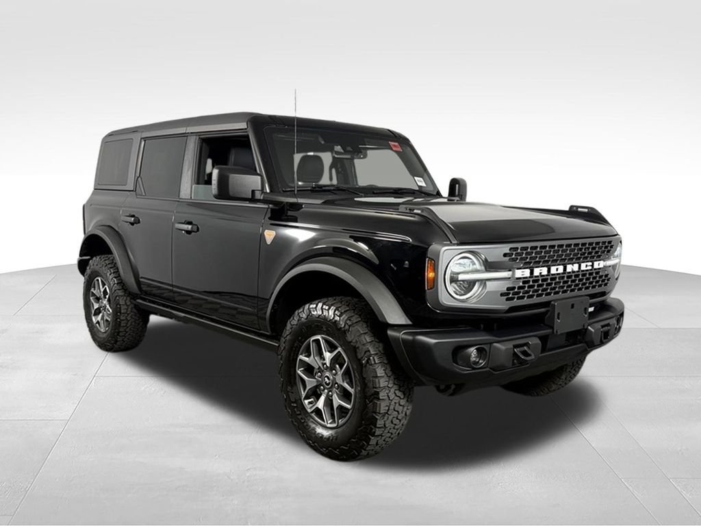 Used 2025 Shadow Black Ford Badlands image 4