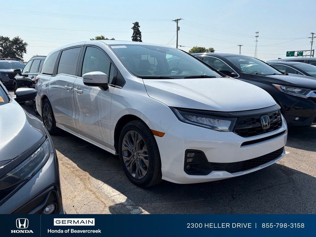 Used 2026 White Honda Touring image 2