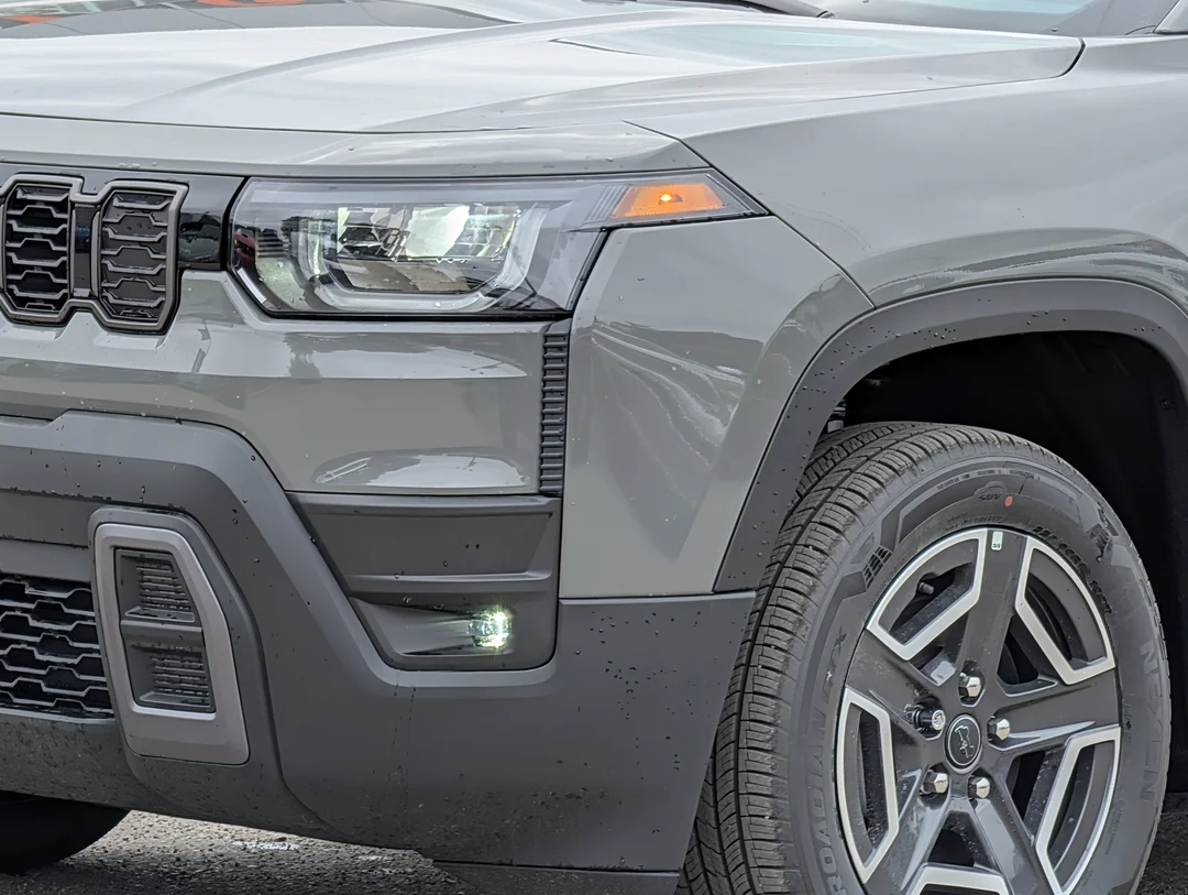New 2026 Grey Jeep Laredo - - 4x4 - 1.6L Turbo Hybrid - Uconnect 5 w/ 12.3 Screen & More! image 10