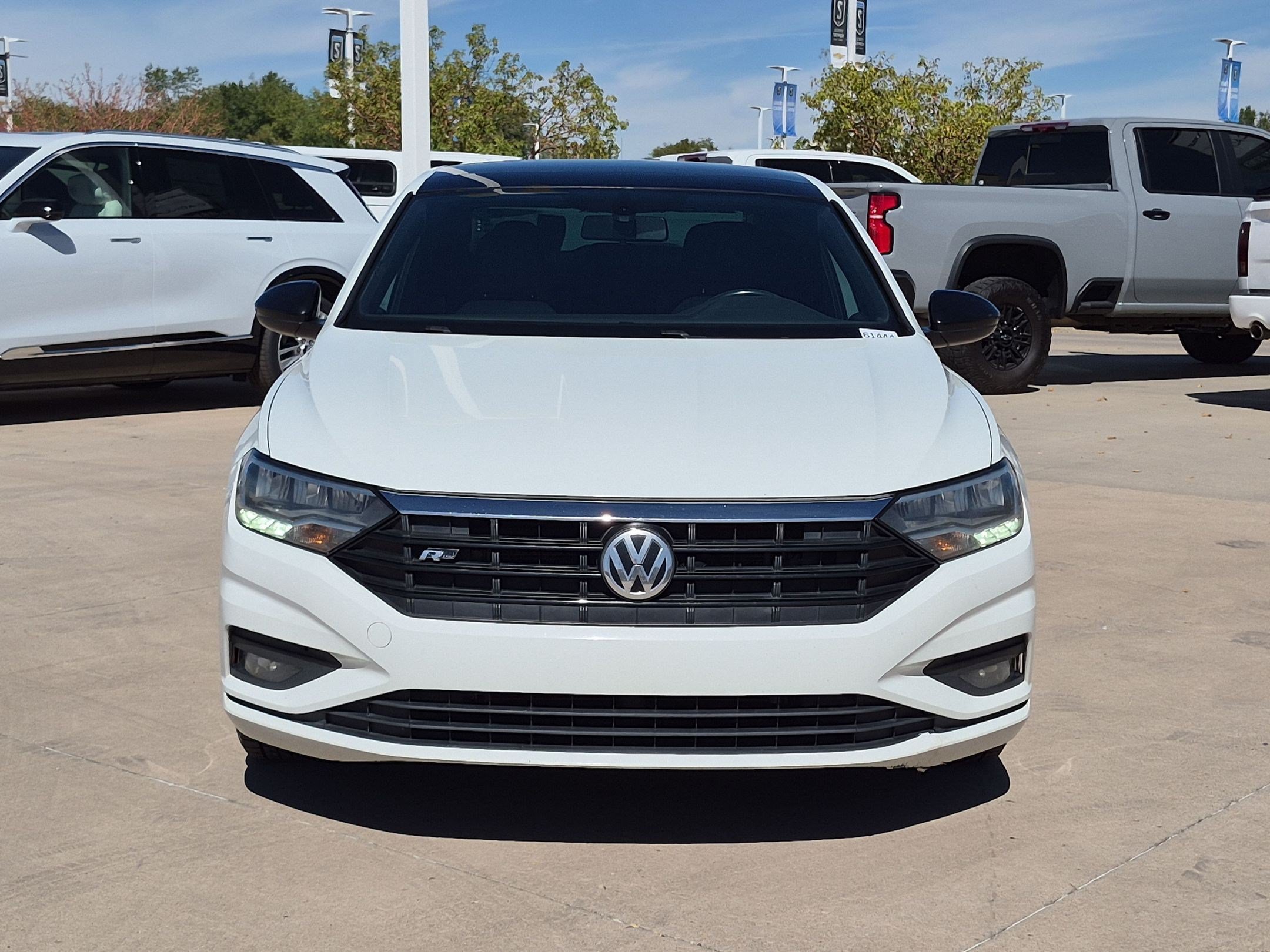 Used 2020 Pure White Volkswagen R-Line image 8