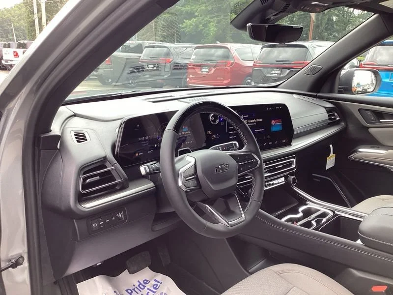 2027 Chevrolet Traverse LT - Photo 26