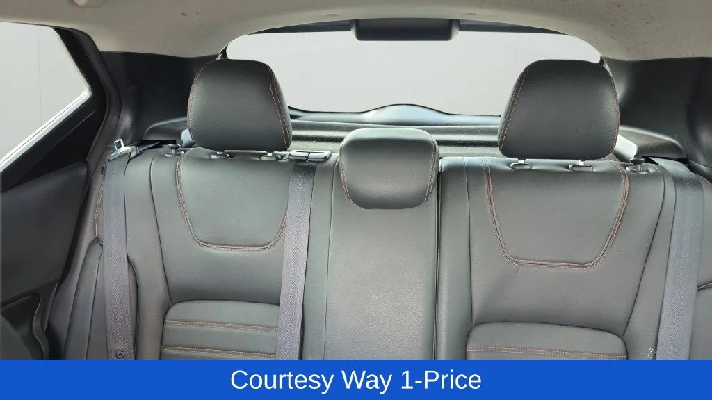 Used 2020 Gray Nissan SR image 12