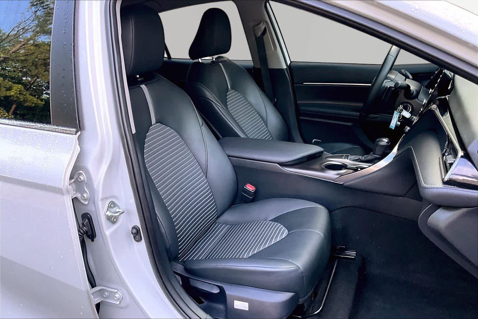 Used 2024 Ice Edge Toyota SE image 9