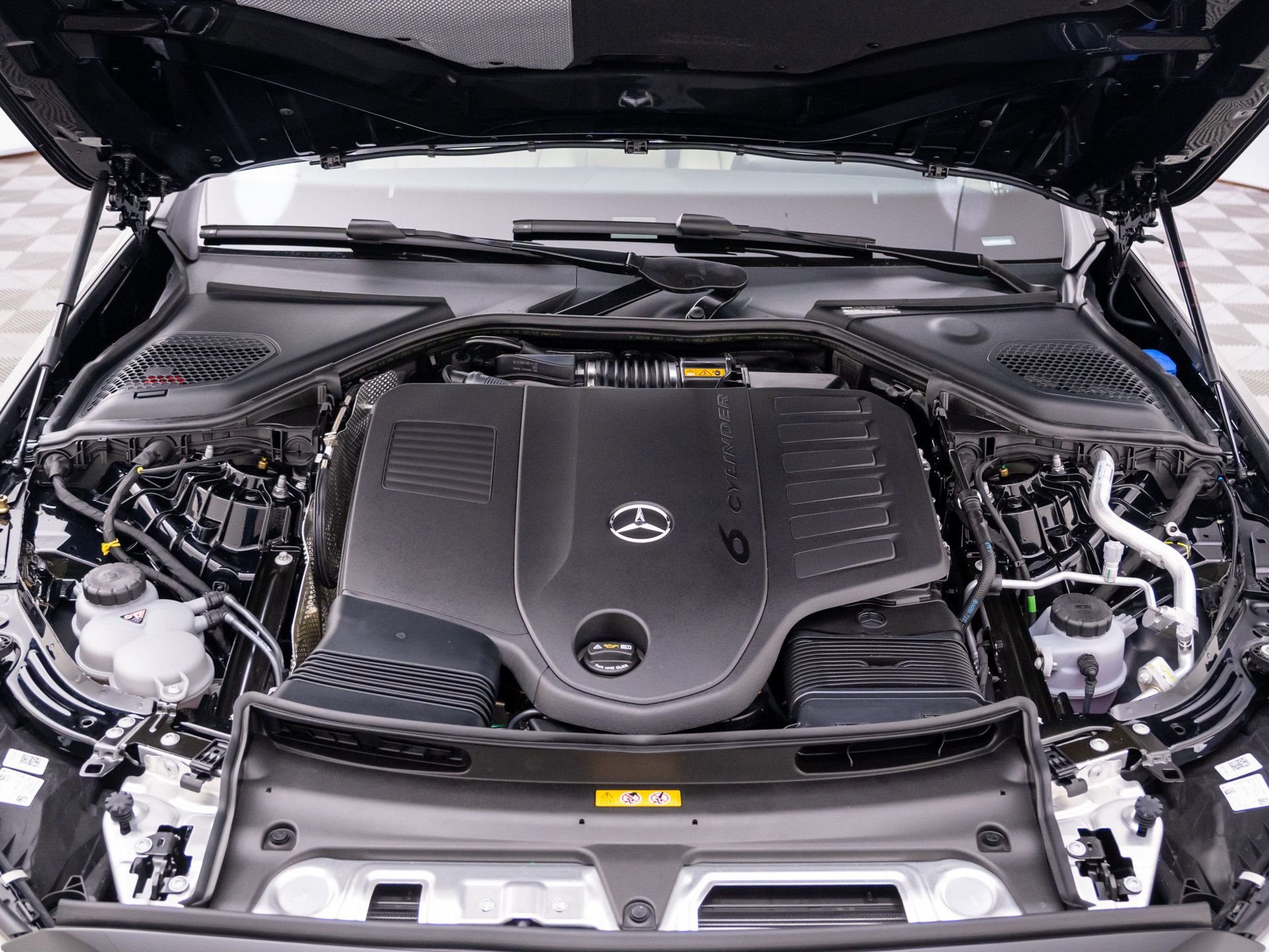 New 2027 Black Mercedes-Benz E 450 image 32