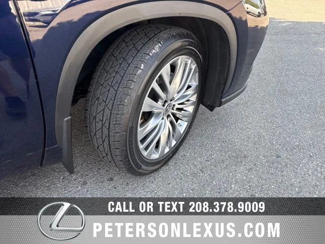 Used 2024  Toyota Platinum image 11