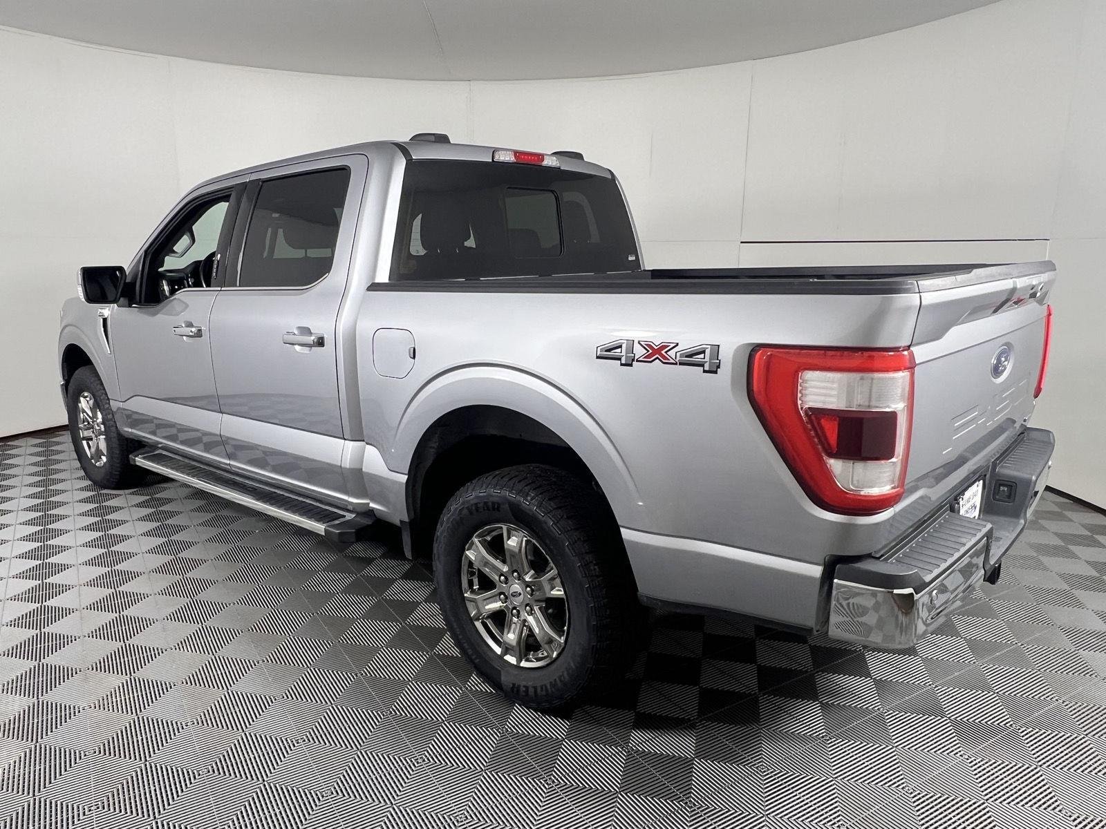 Used 2022 Iconic Silver Ford LARIAT image 8