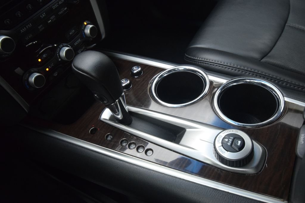 Used 2016 Silver Nissan Platinum image 21