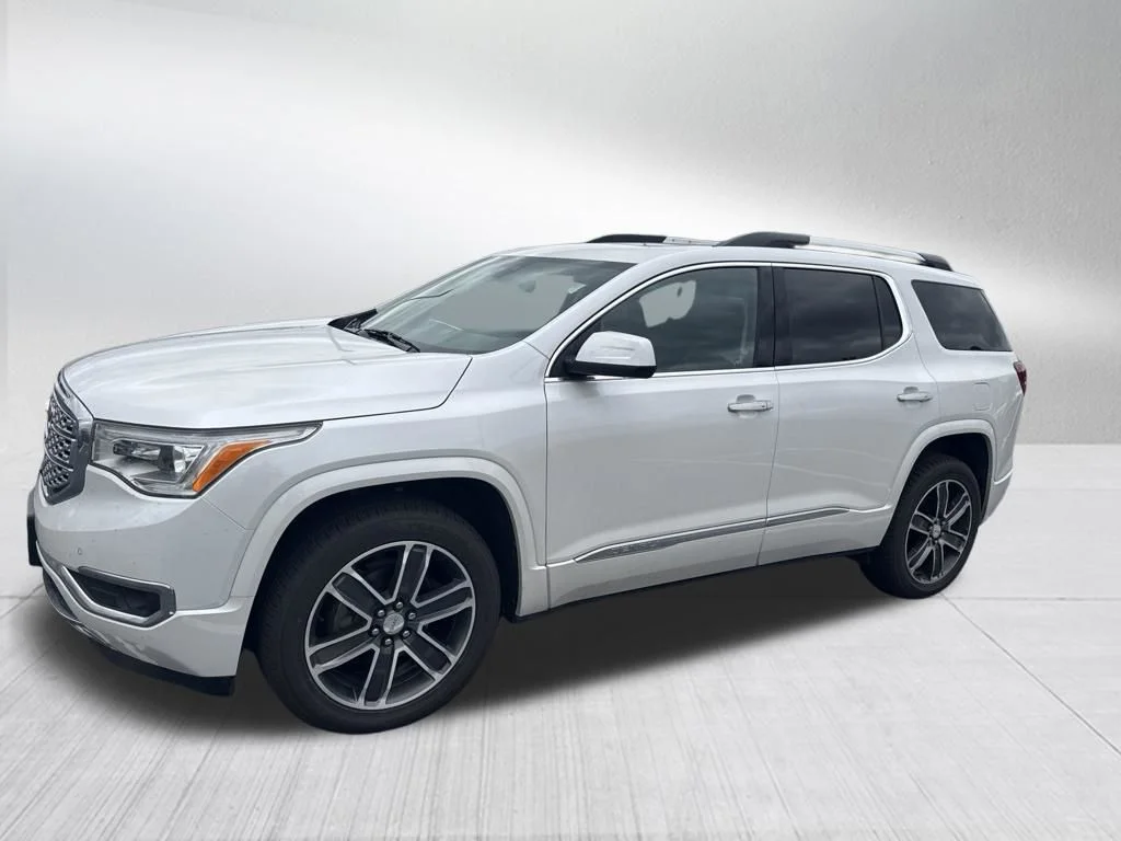 Used 2017 White GMC Denali image 1