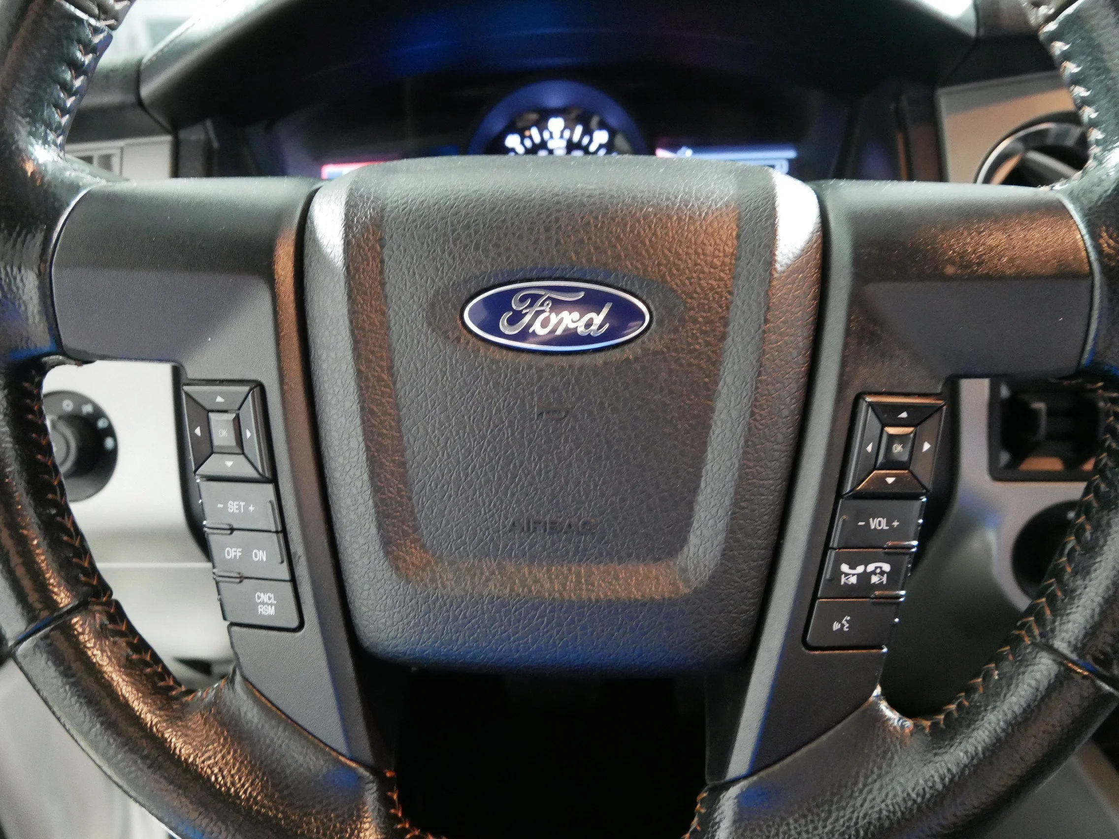Used 2015 White Platinum Metallic Tri-Coat Ford King Ranch image 25