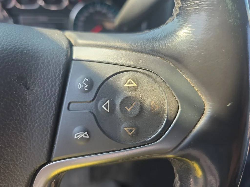Used 2018 Cajun Red Tintcoat Chevrolet LT image 19