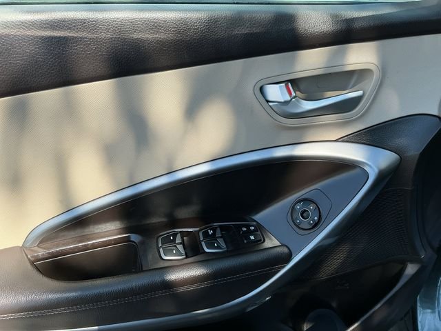 Used 2013 Green Hyundai Base image 10