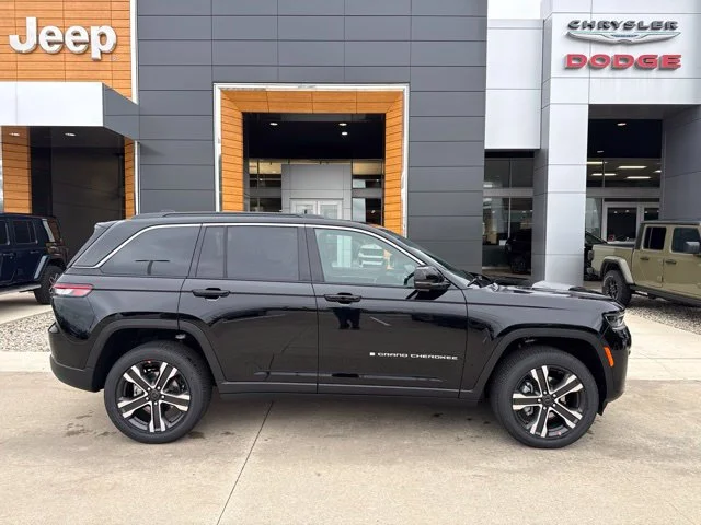 New 2027 Black Jeep Limited image 2