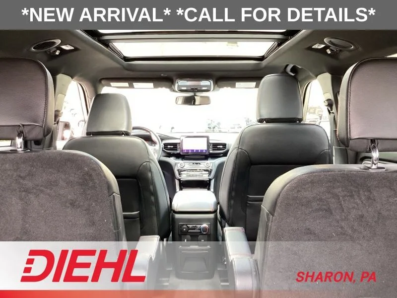 Used 2022 Gray Ford ST-Line image 30