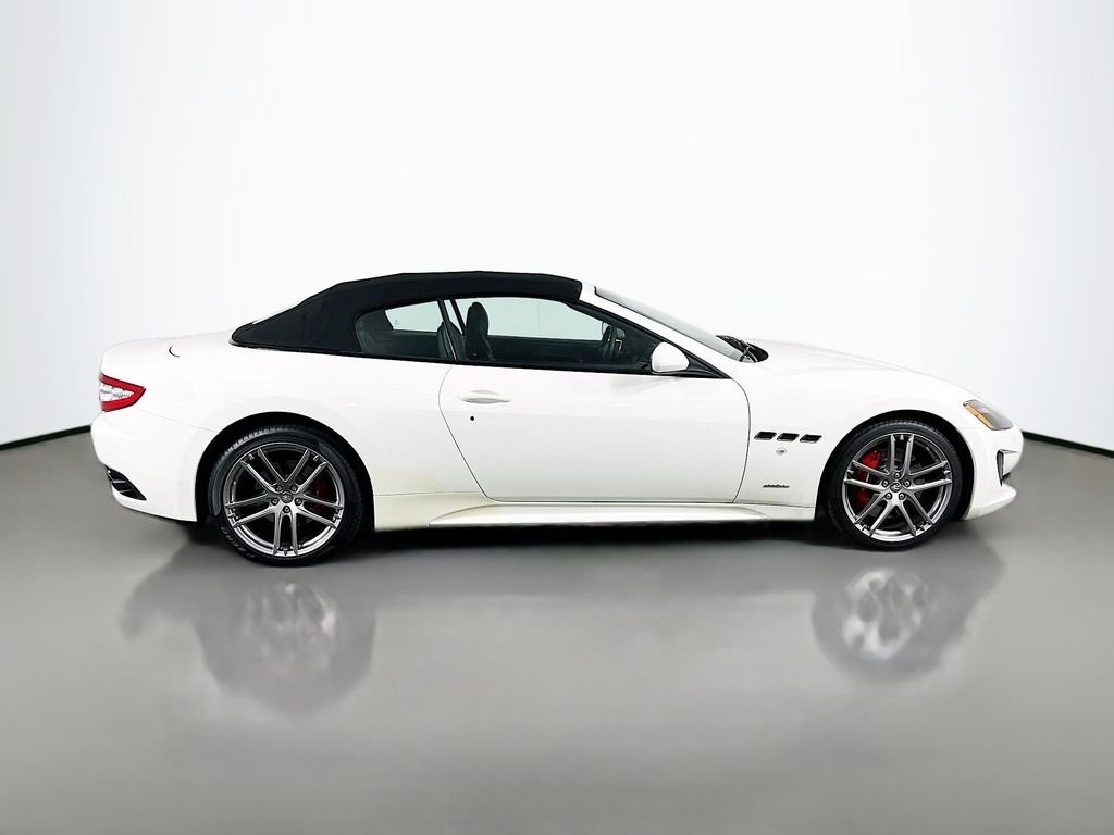 Used 2016 White Maserati Sport image 4
