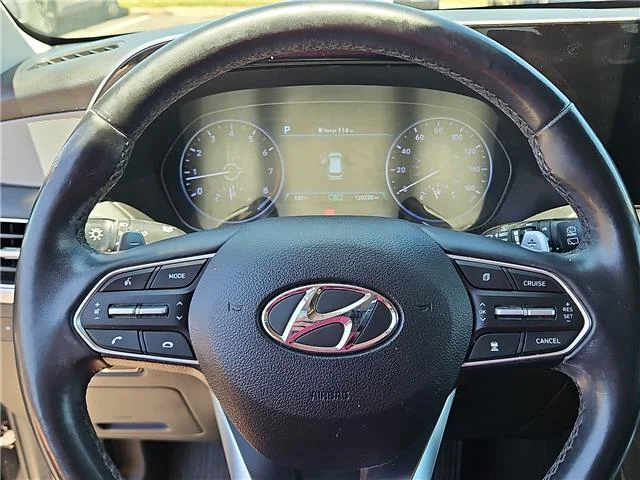 Used 2022 Black Hyundai SEL Front-Wheel Drive image 15
