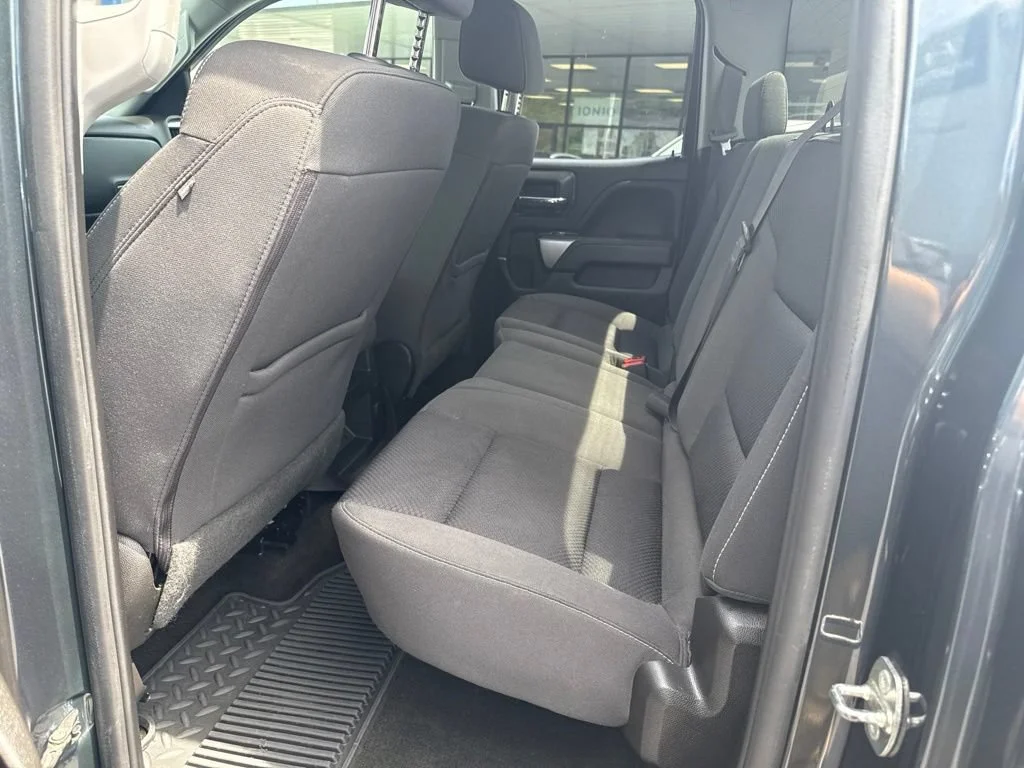 Used 2017 GRAPHITE METALLIC Chevrolet LT image 12