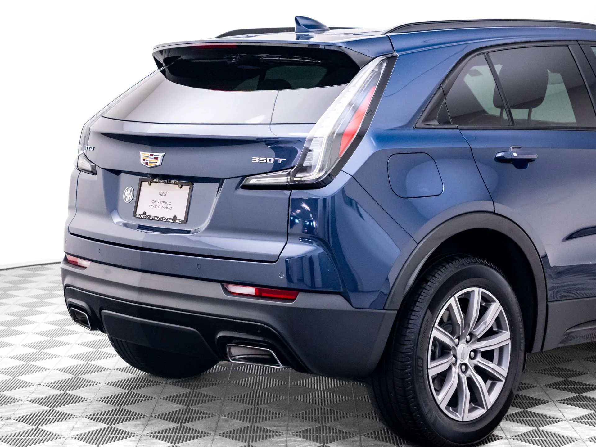 Used 2020 Blue Cadillac Sport image 32