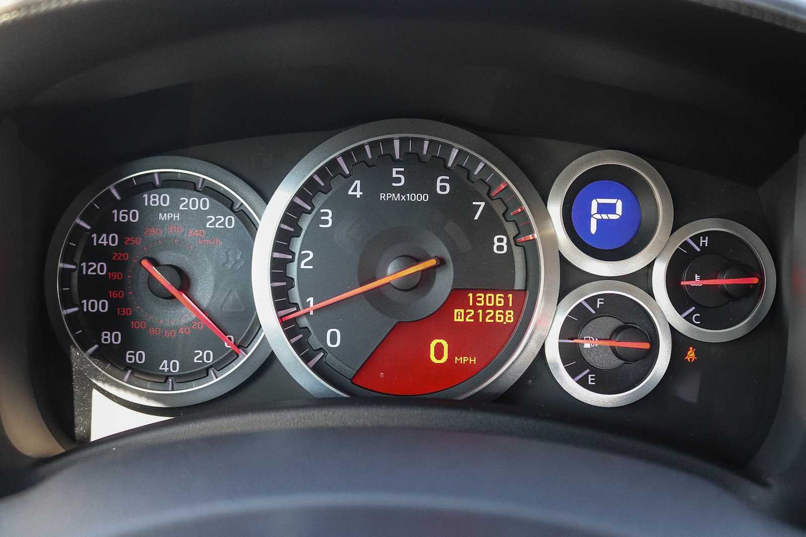 Used 2009 Gun Metallic Nissan Premium image 23