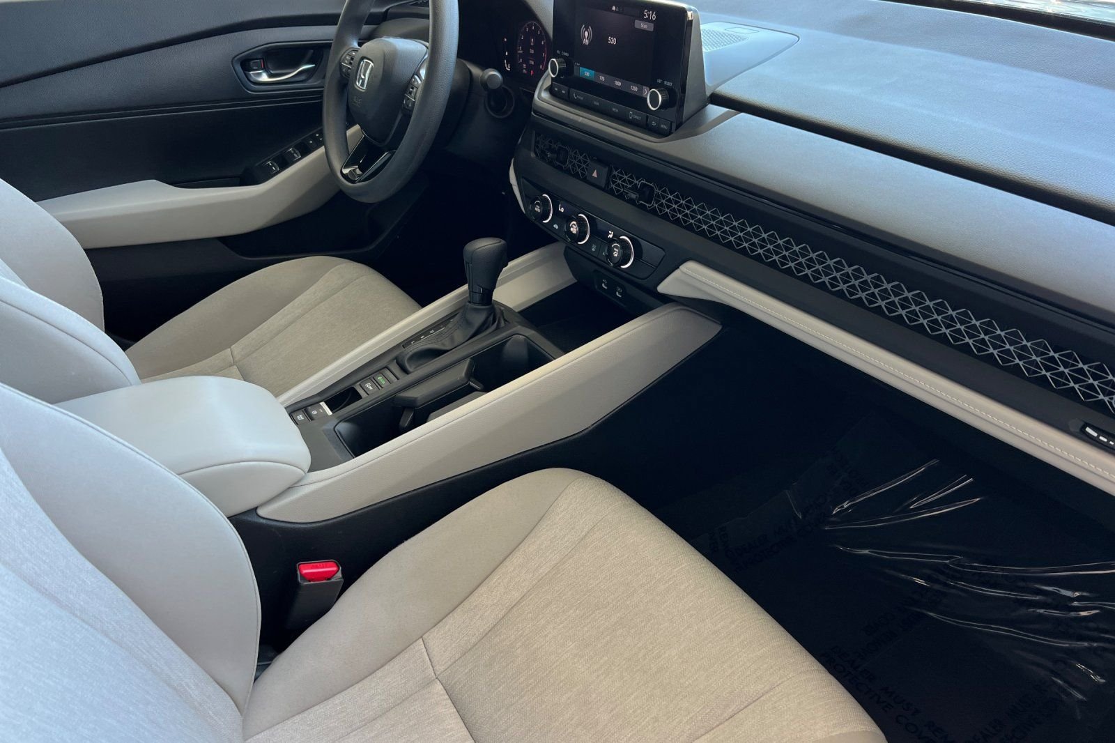 Used 2023  Honda LX image 16