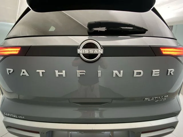 Used 2024 Gray Nissan Platinum image 28