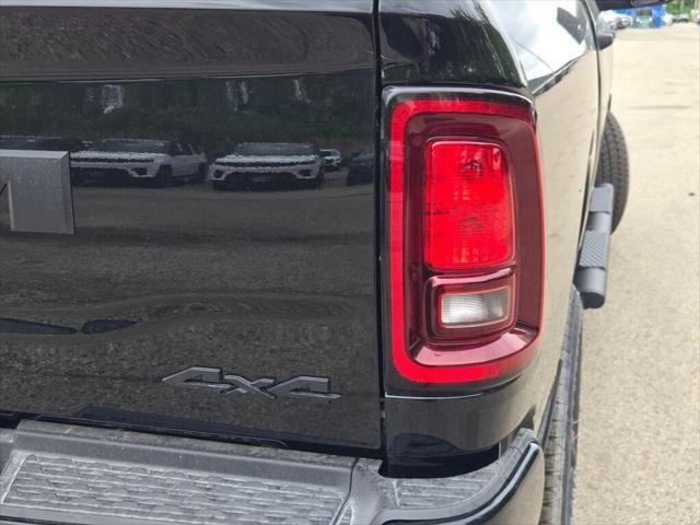 New 2026 Diamond Black Crystal Pearl-Coat Exterior Paint RAM Black Express image 35