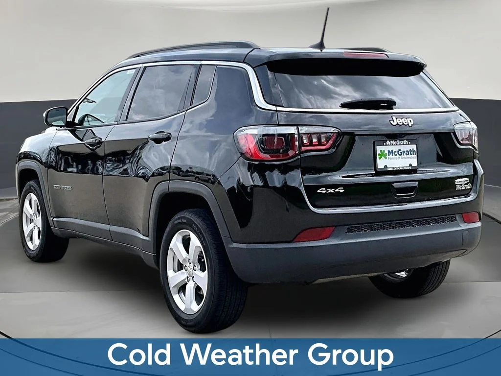 Used 2018 Black Jeep Latitude image 5
