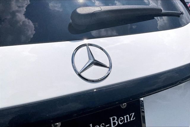 Certified Used 2024 White Mercedes-Benz GLC 300 image 28