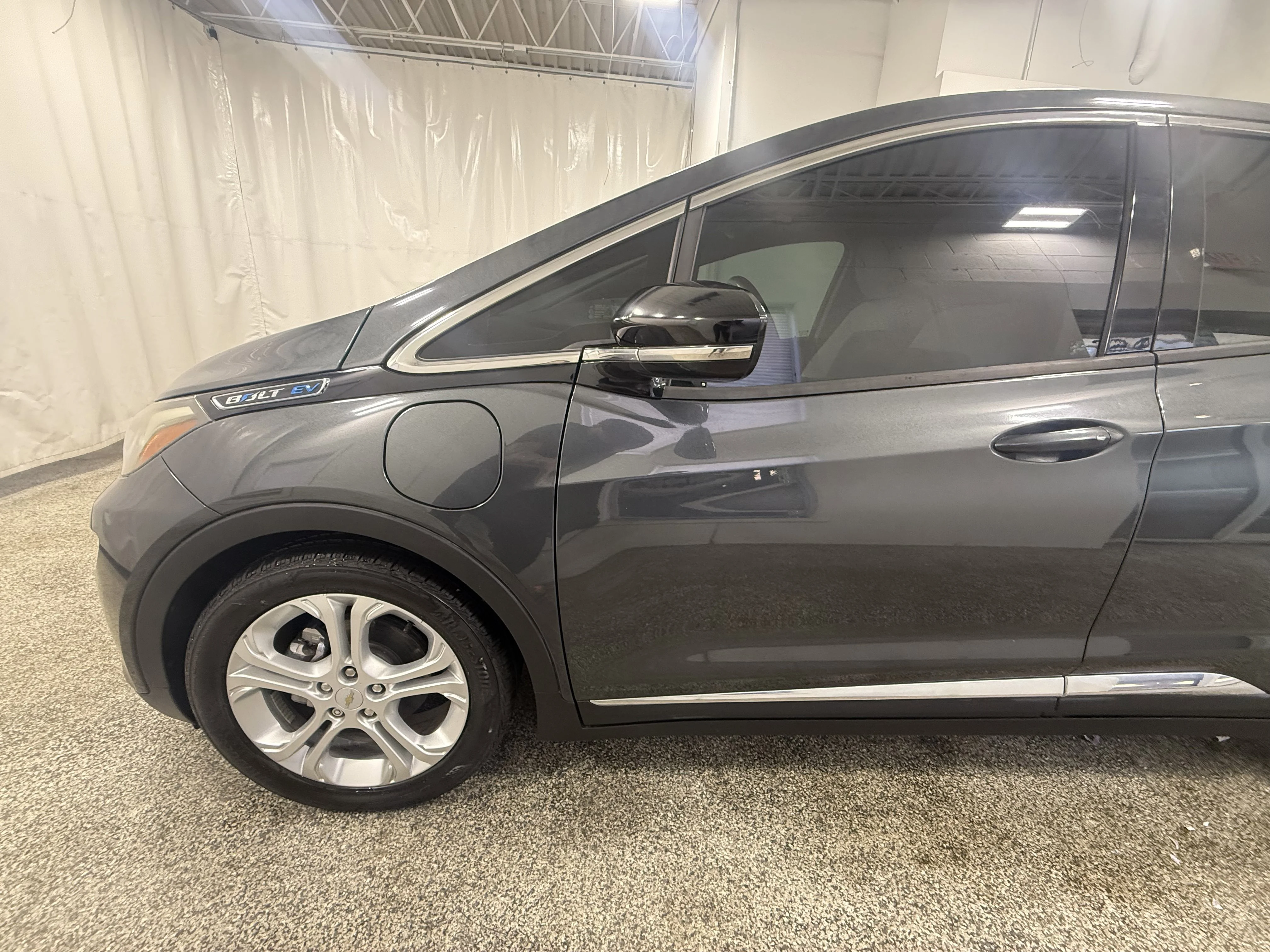 Used 2018 Nightfall Gray Metallic Chevrolet LT image 4