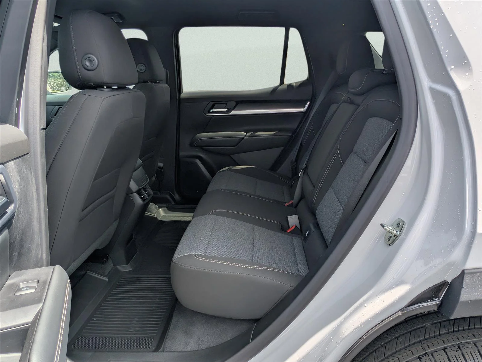 New 2026 Summit White GMC Elevation image 15