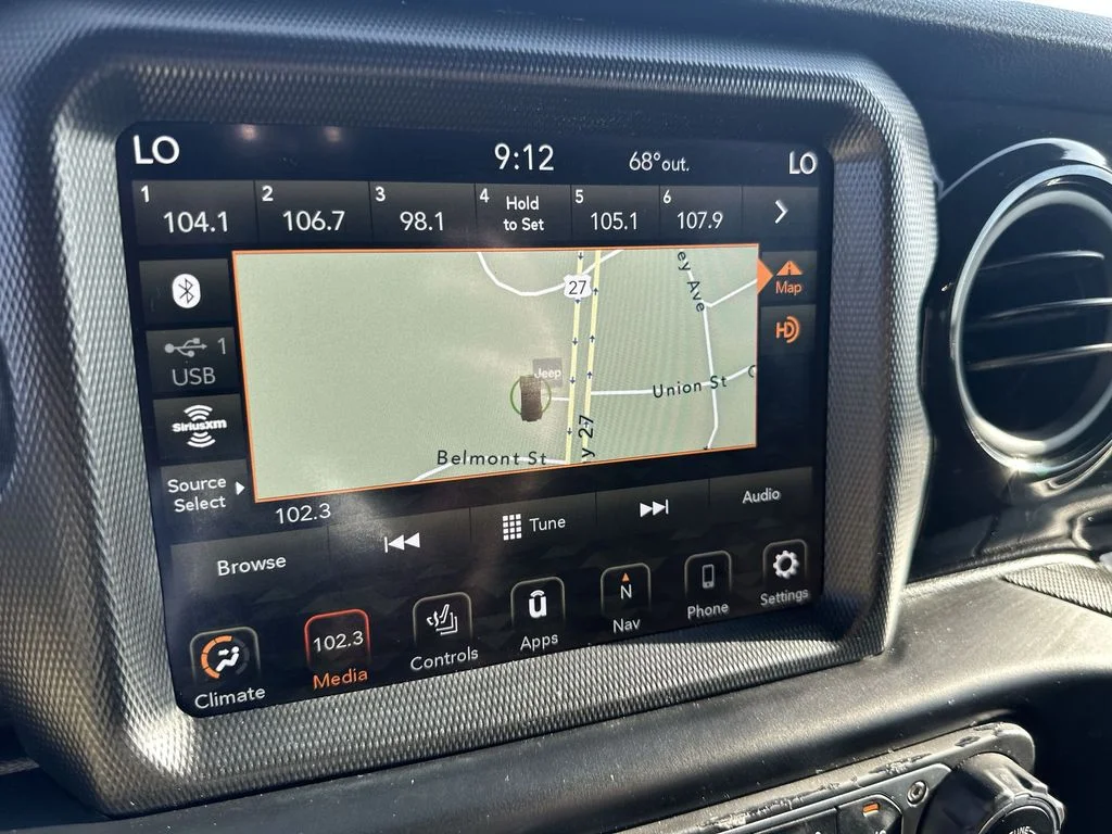 Used 2022 Gray Jeep Unlimited Sport Altitude image 18