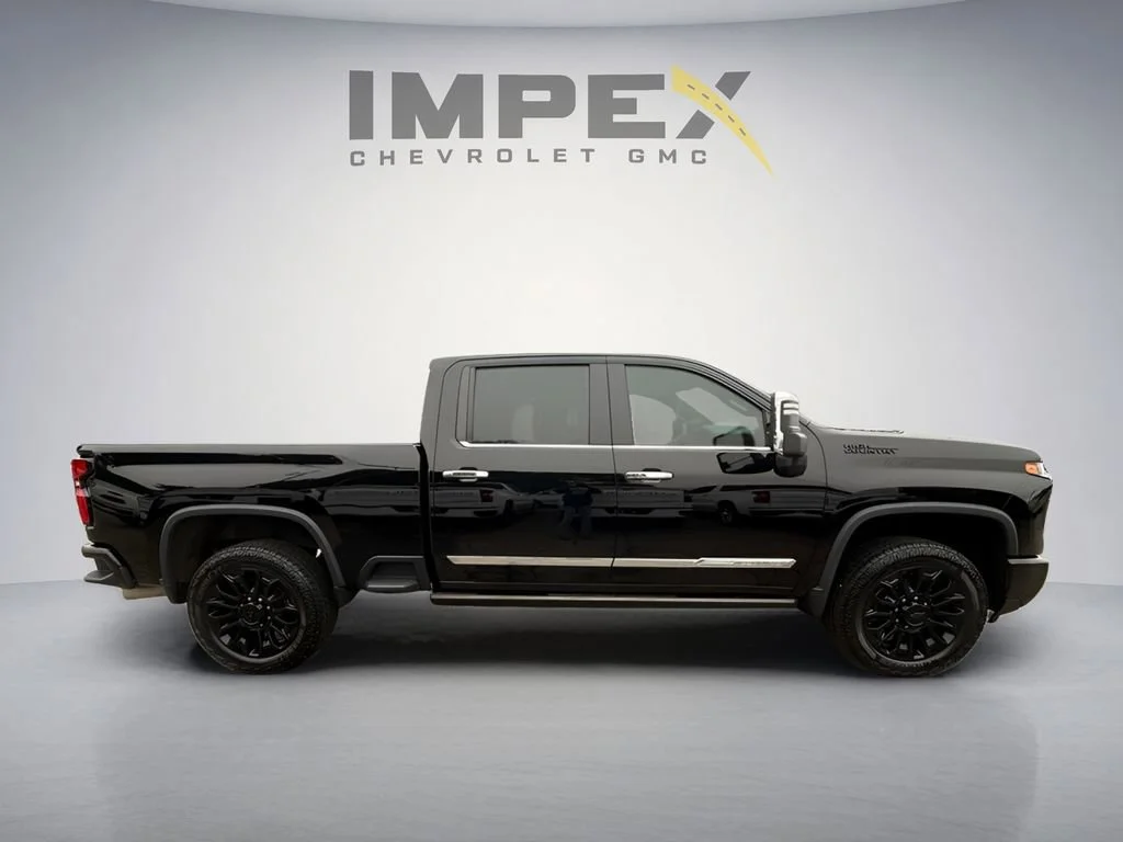 Used 2025 Black Chevrolet High Country image 6