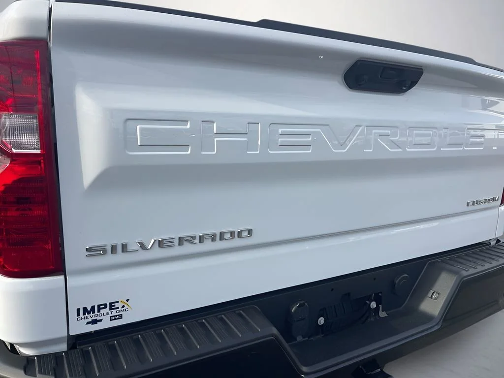Used 2025 Summit White Chevrolet Custom Trail Boss image 32