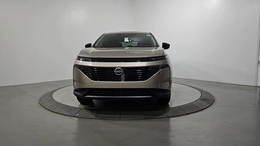 New 2026 Champagne Silver Metallic Nissan SL image 8