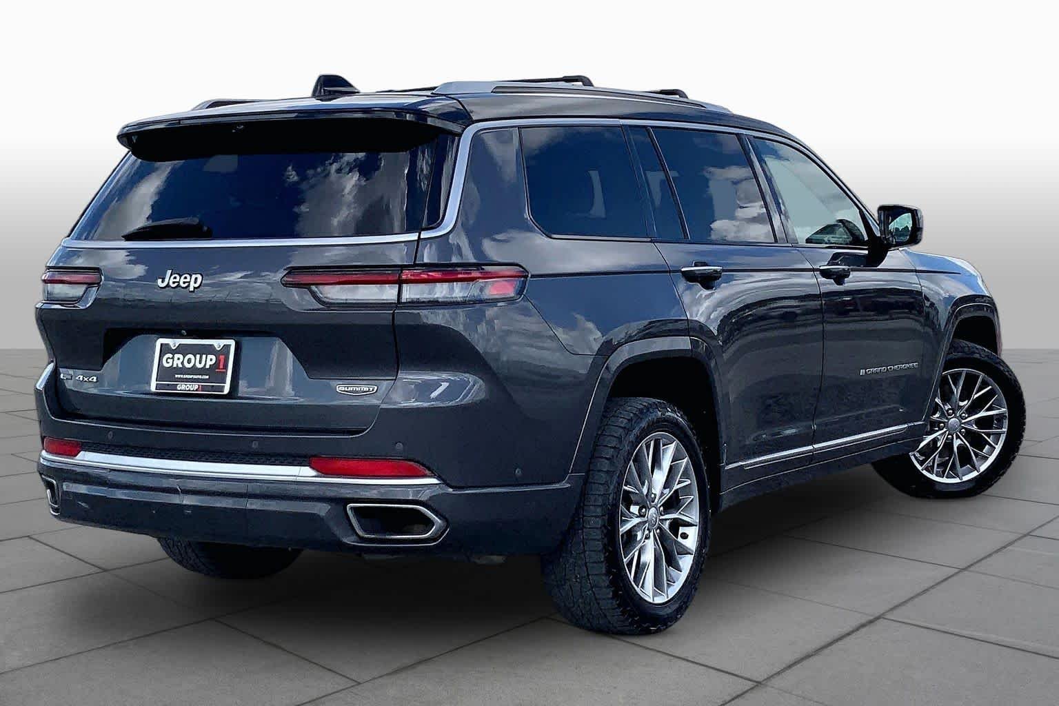 Used 2022 Baltic Gray Metallic Clearcoat Jeep Summit image 13