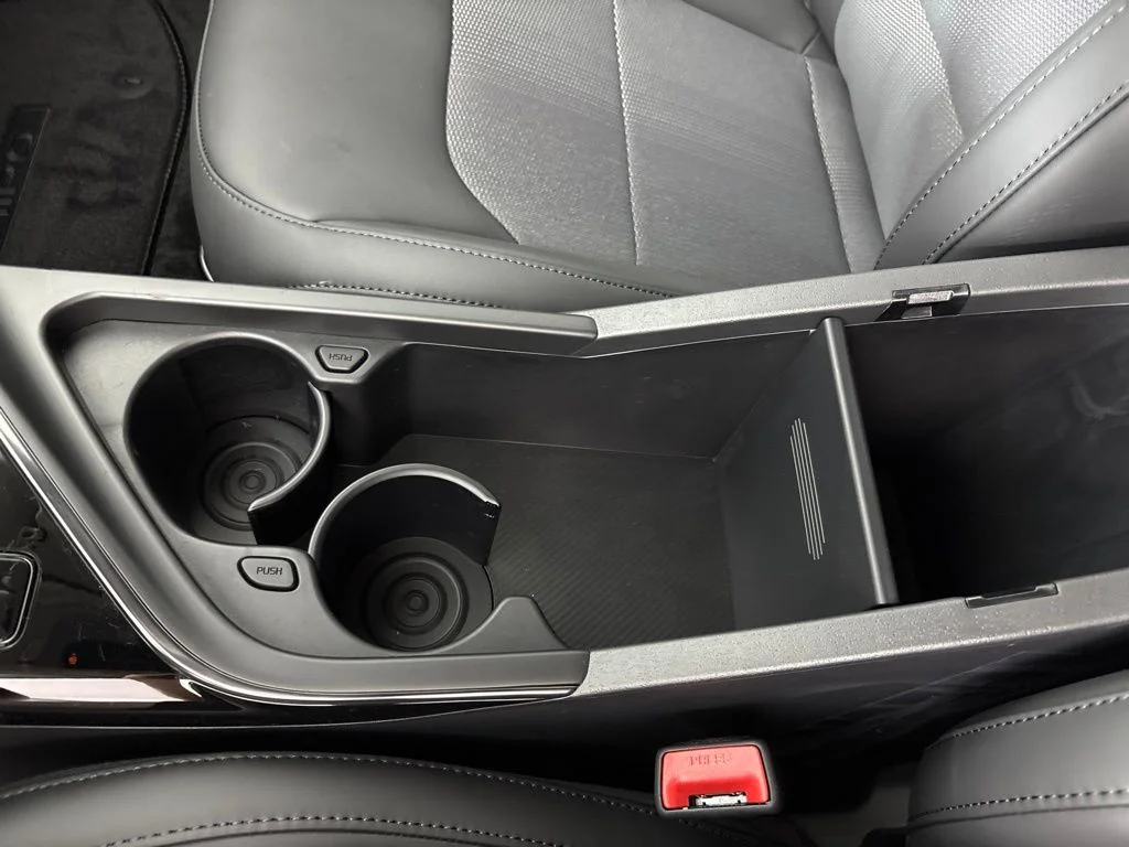 New 2026 Snow White Pearl Kia WIND image 40