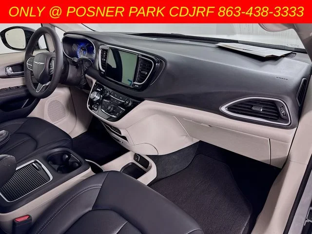 Used 2024 Silver Chrysler Touring L image 30