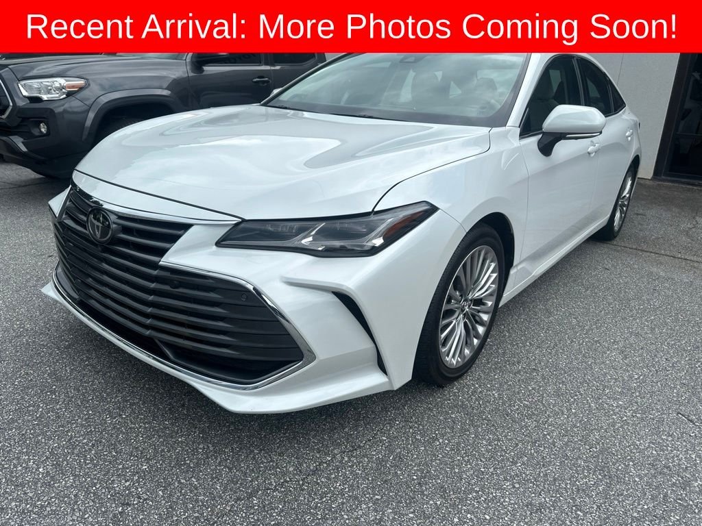 Certified Used 2019 Pearl Toyota Limited image 1