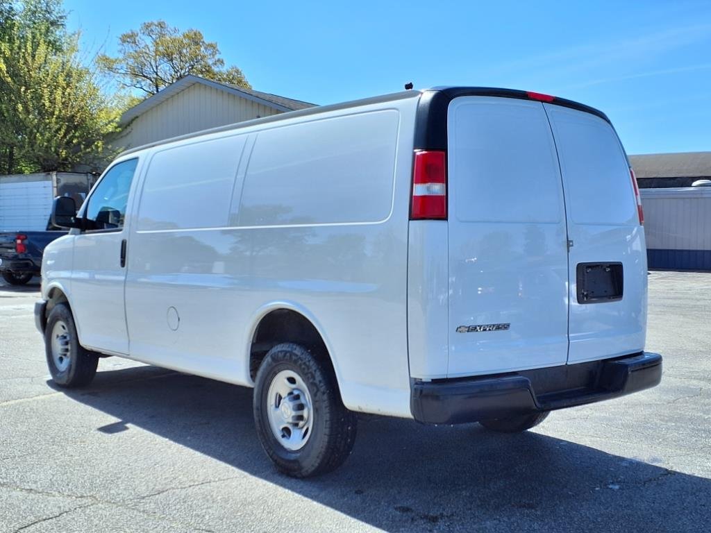 Used 2021 Summit White Chevrolet WT image 7