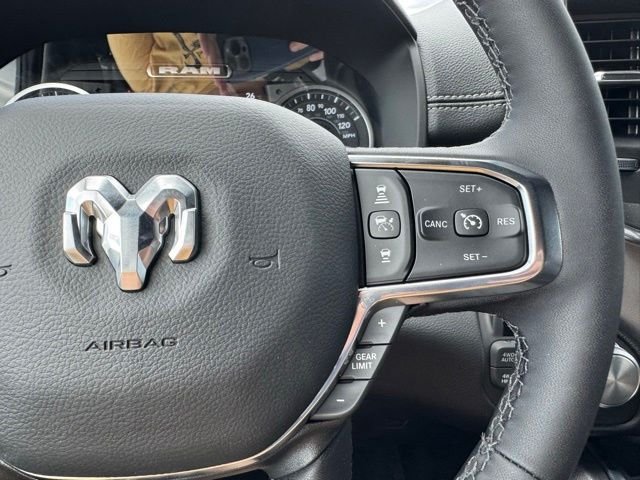 New 2026 Diamond Black Crystal Pearl-Coat Exterior Paint RAM Laramie image 29