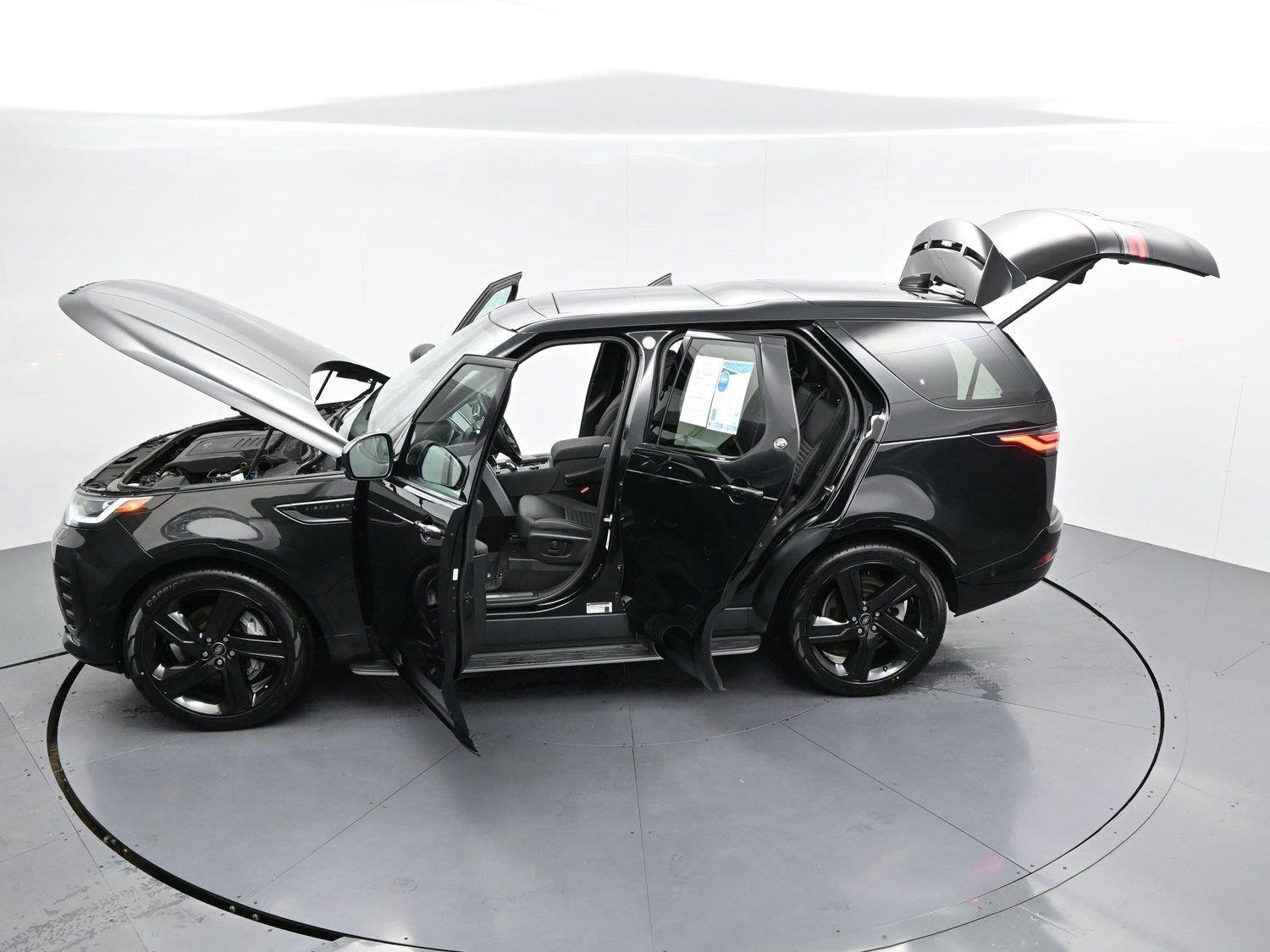 Used 2023 Black Land Rover S R-Dynamic image 50