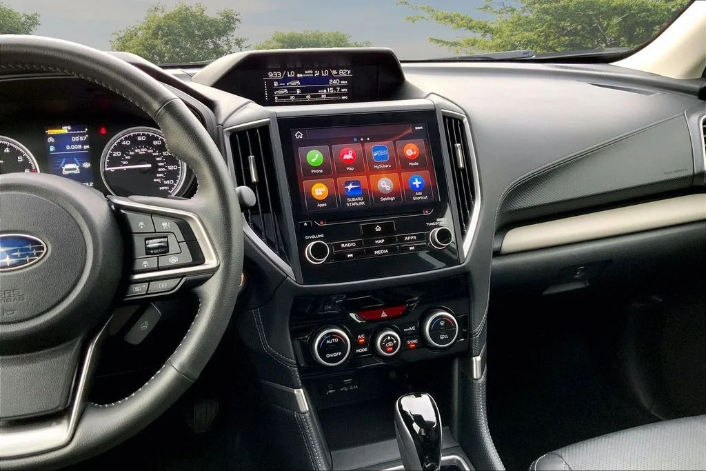 Used 2023 Silver Subaru Limited image 9
