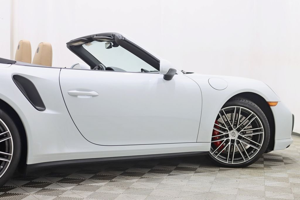 2018 Porsche 911 Turbo - Photo 11